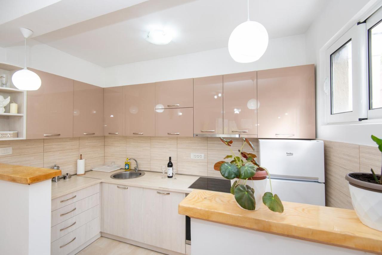 Apartment Galiot Kotor Luaran gambar