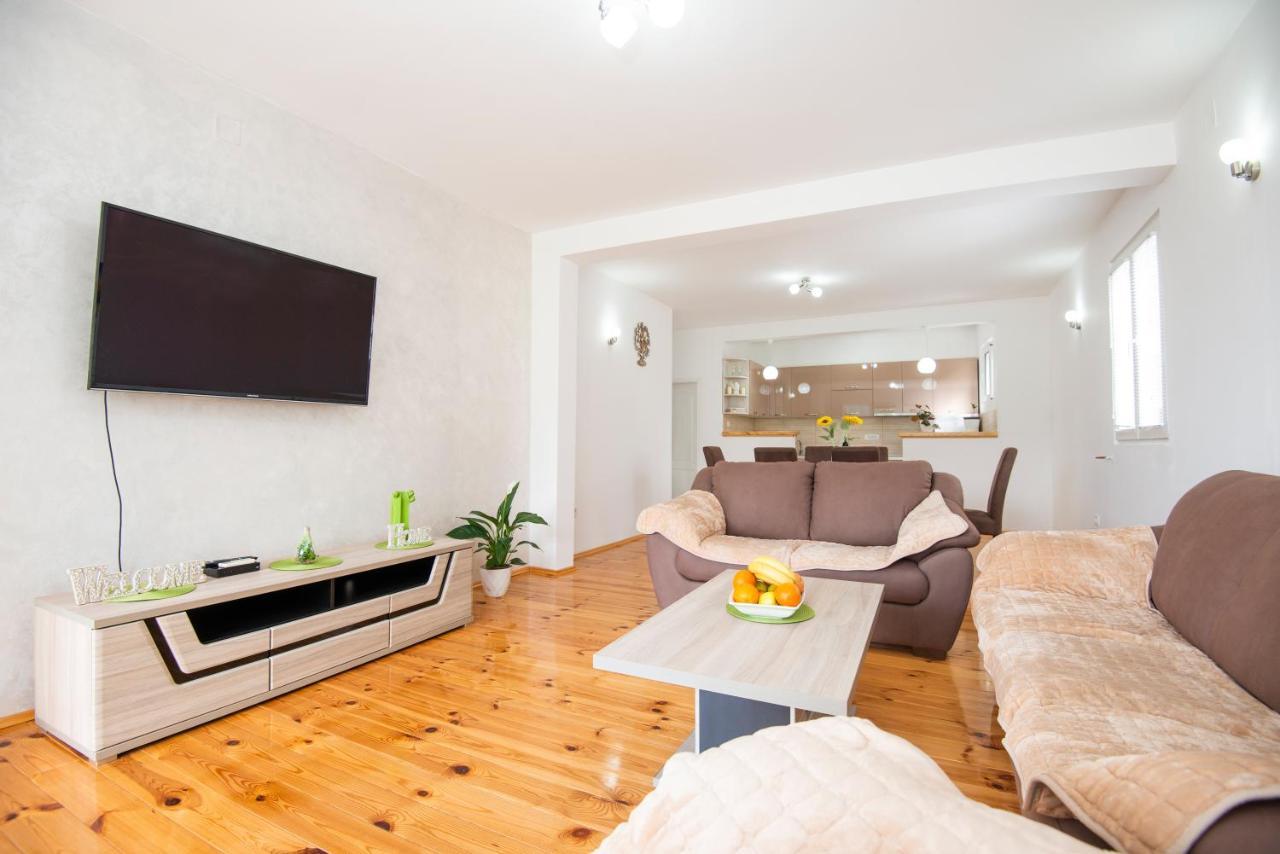 Apartment Galiot Kotor Luaran gambar
