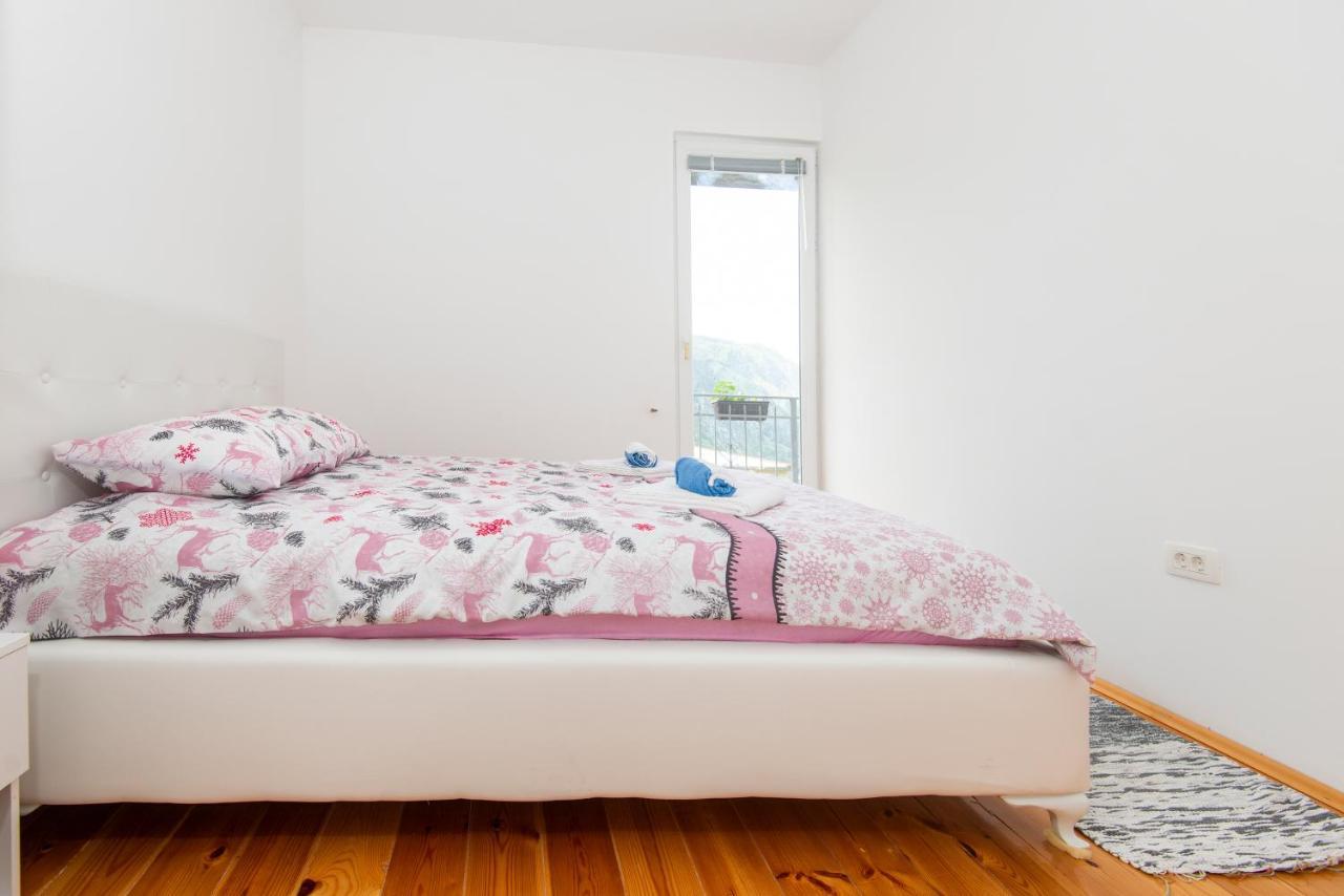 Apartment Galiot Kotor Luaran gambar