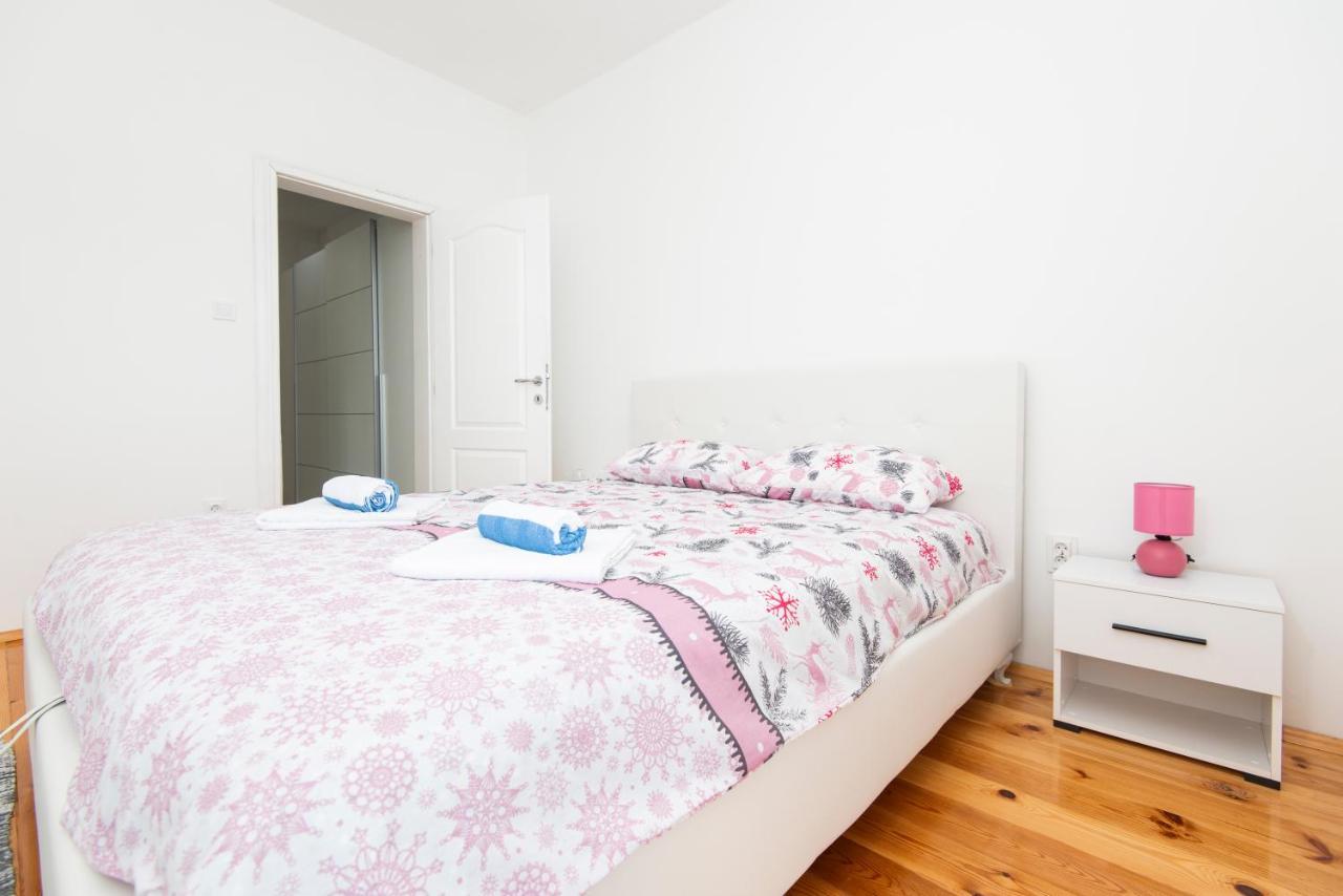 Apartment Galiot Kotor Luaran gambar