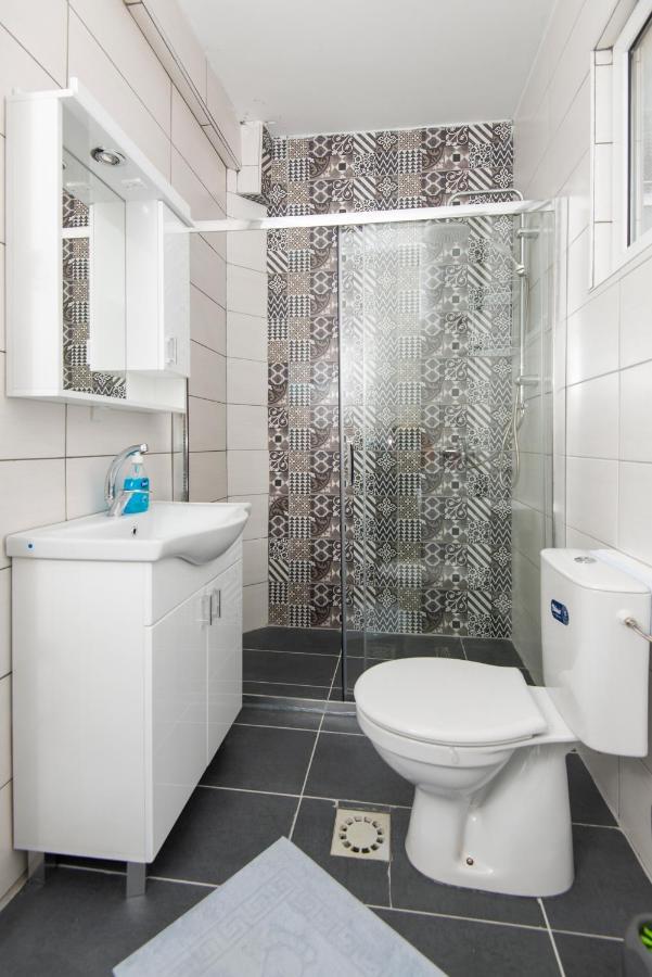 Apartment Galiot Kotor Luaran gambar