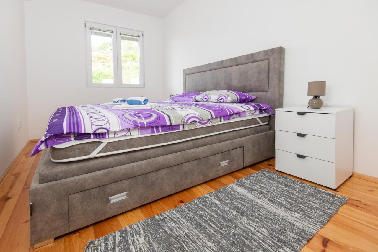 Apartment Galiot Kotor Luaran gambar